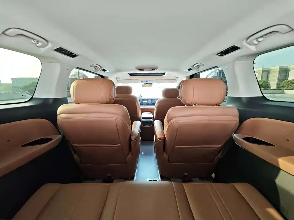 SAIC MAXUS EVERYONE 9