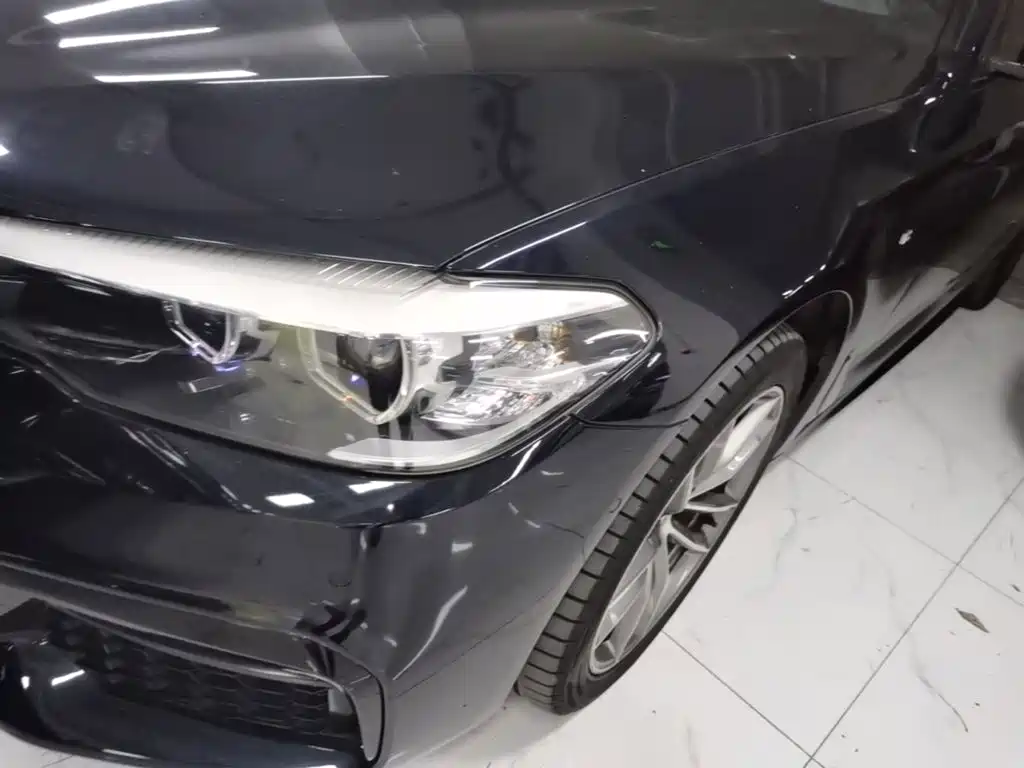 BMW 5 Series — миниатюра 24