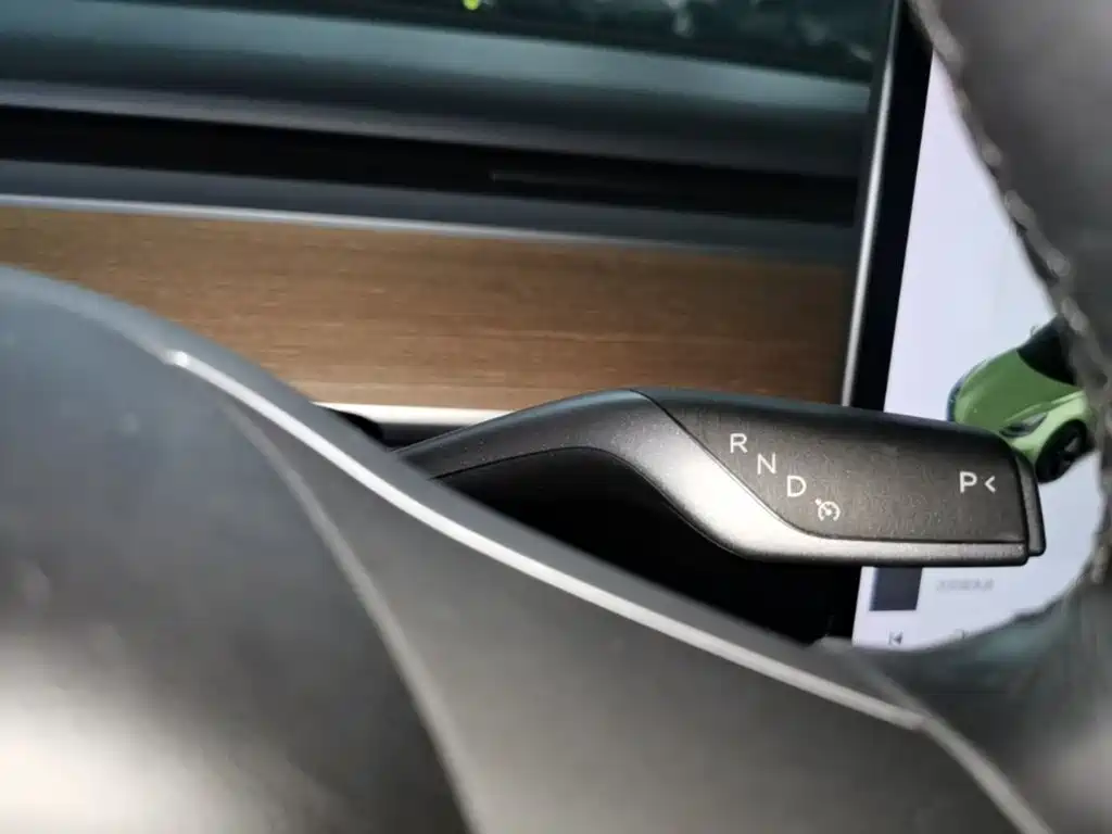 Tesla Model 3 — миниатюра 14