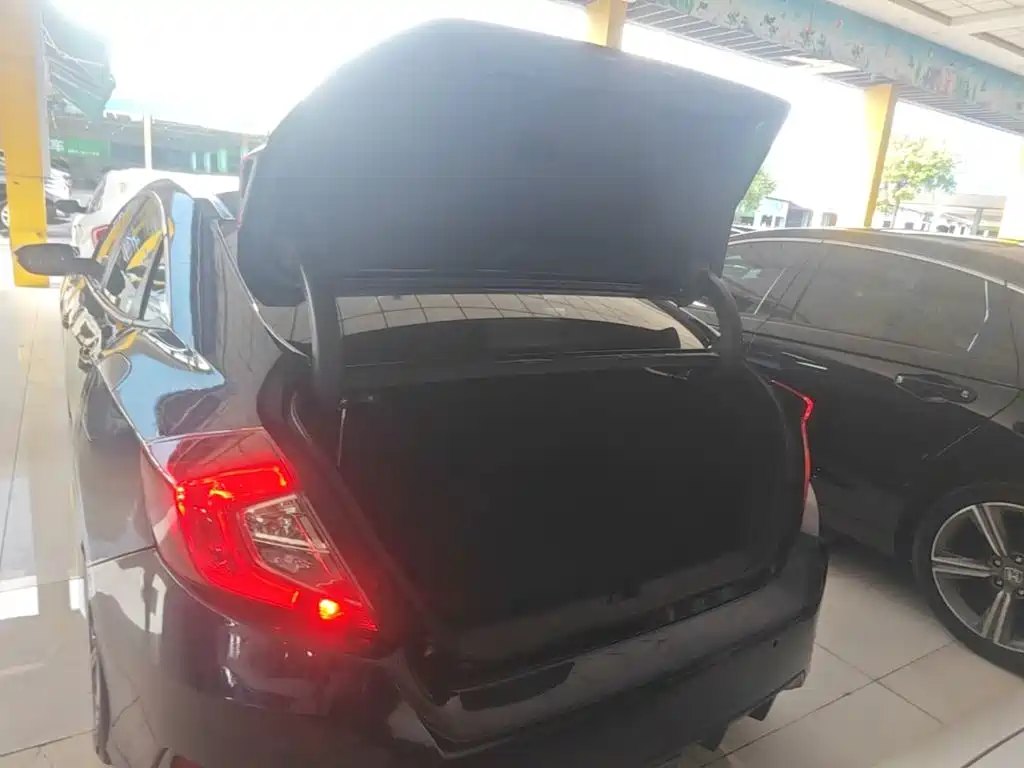 Honda Civic — миниатюра 19