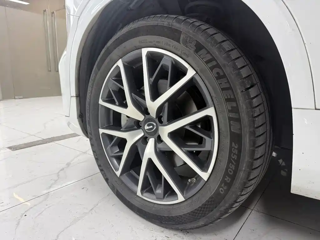 GAC GS8 2022 2.0TM Luxury （ мест）