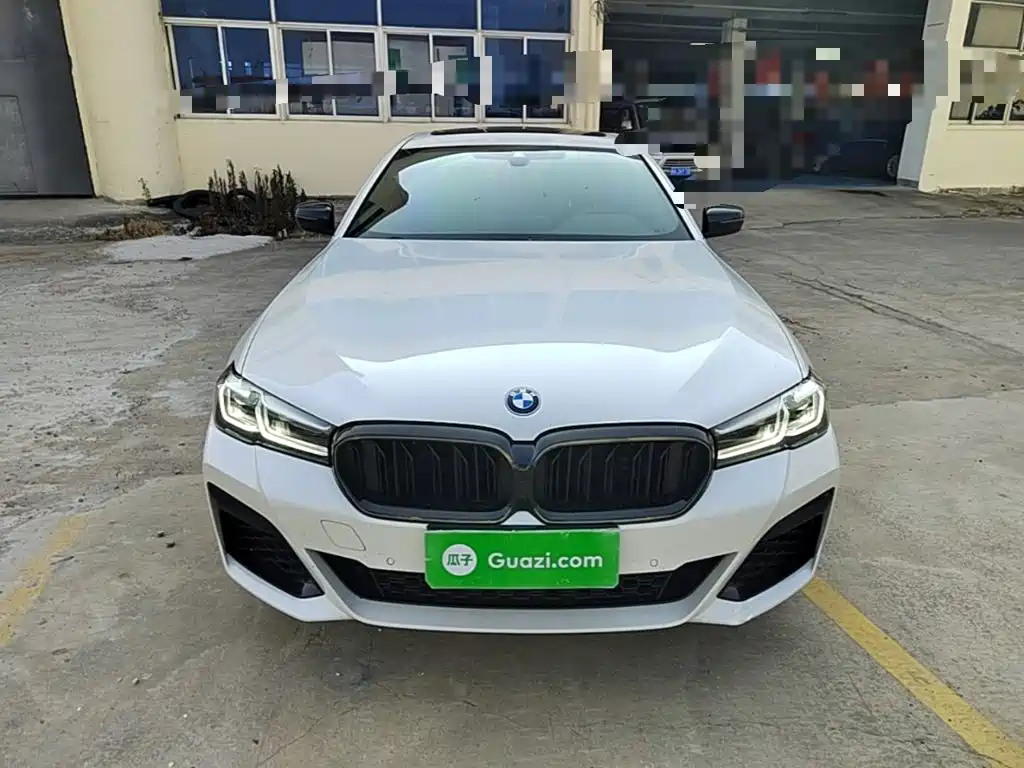 BMW 5 Series — миниатюра 3