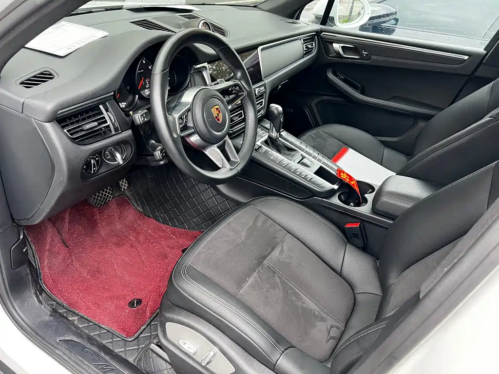 Porsche Macan — миниатюра 7