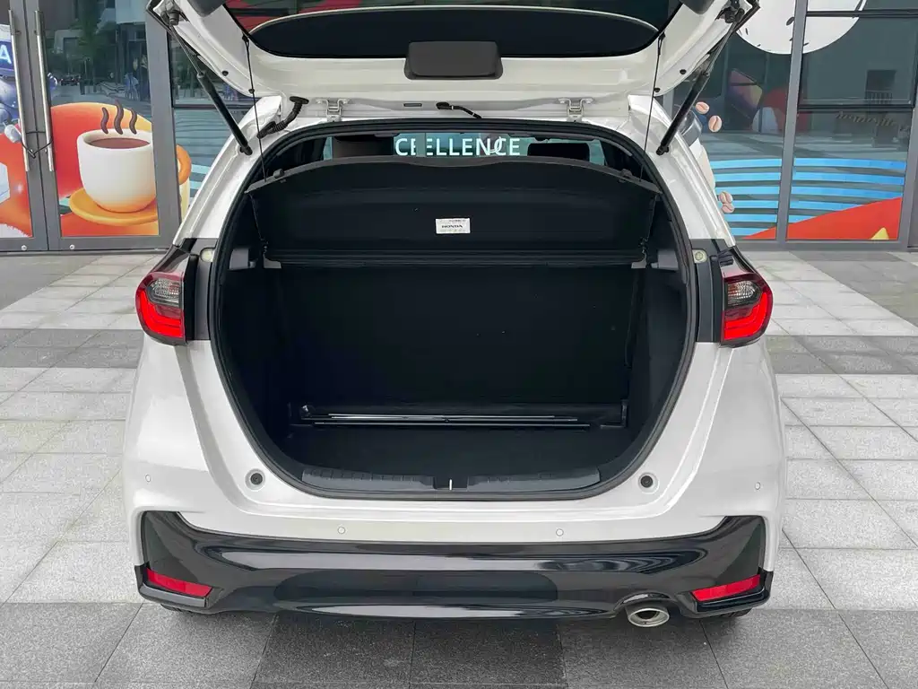 Honda Fit — миниатюра 18