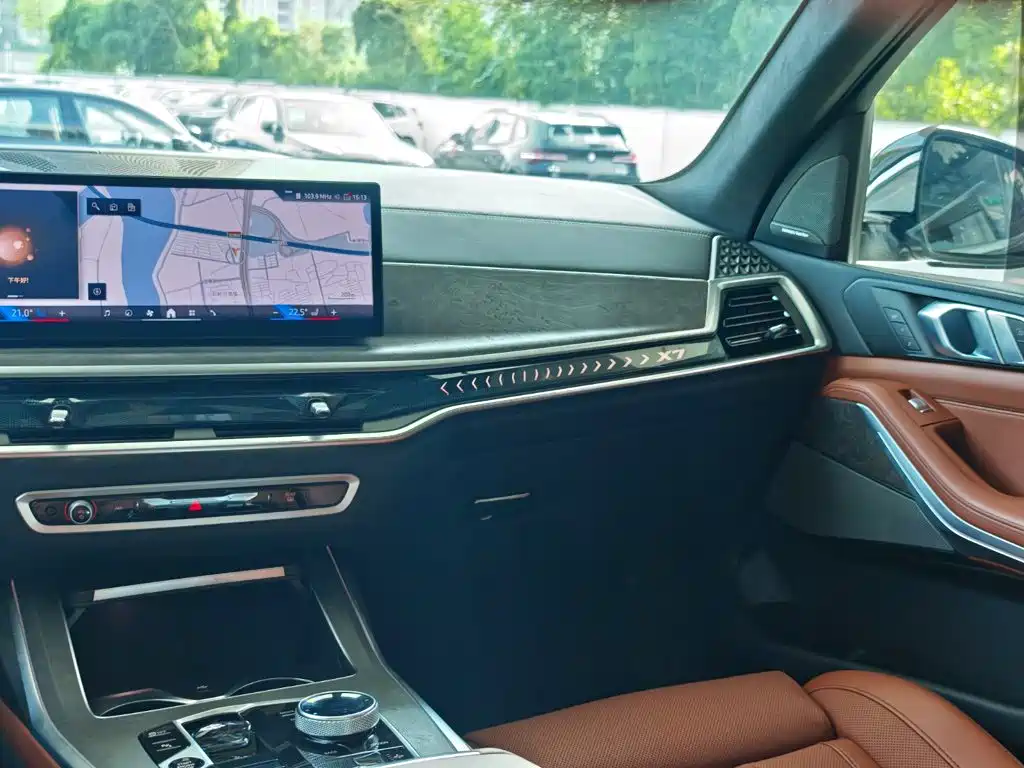 BMW X7 — миниатюра 18