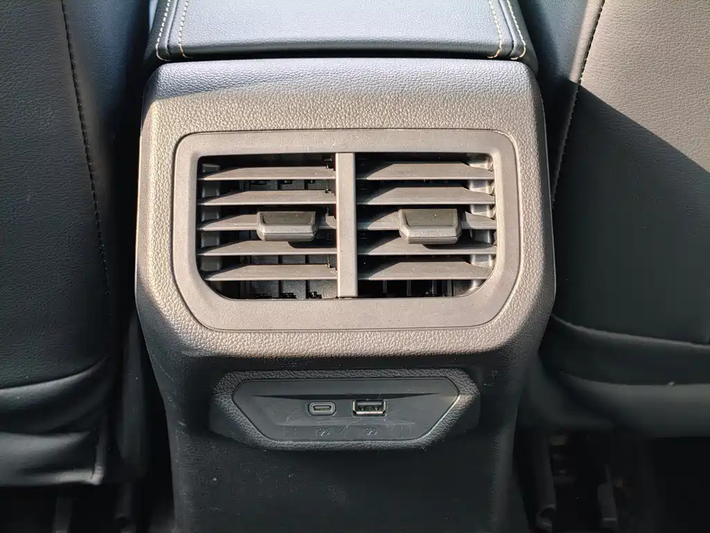 Volkswagen Lavida — миниатюра 13