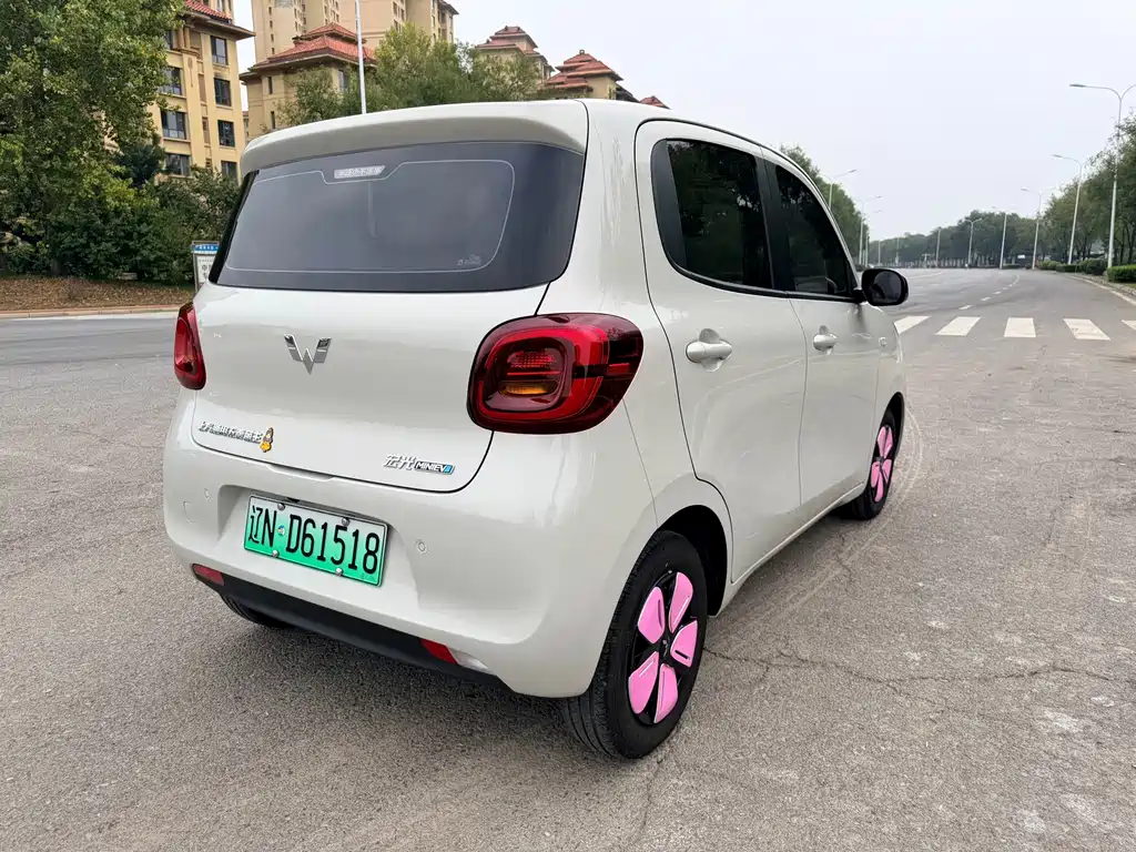 Wuling MINIEV — миниатюра 5