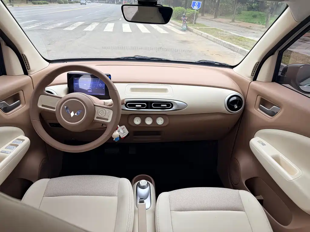 Wuling MINIEV — миниатюра 8