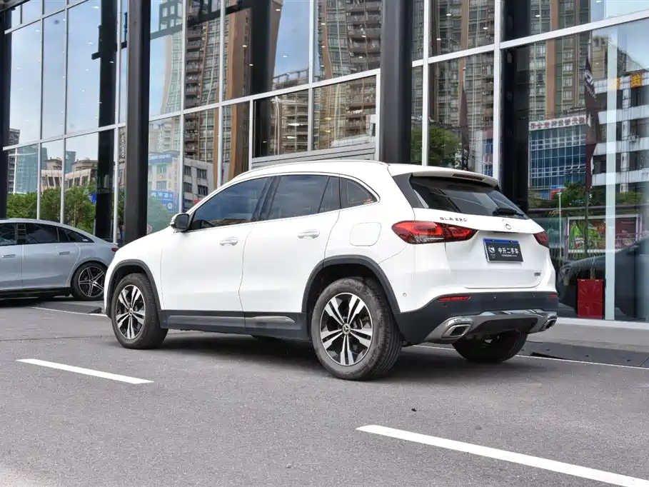 Mercedes-Benz GLA — миниатюра 9