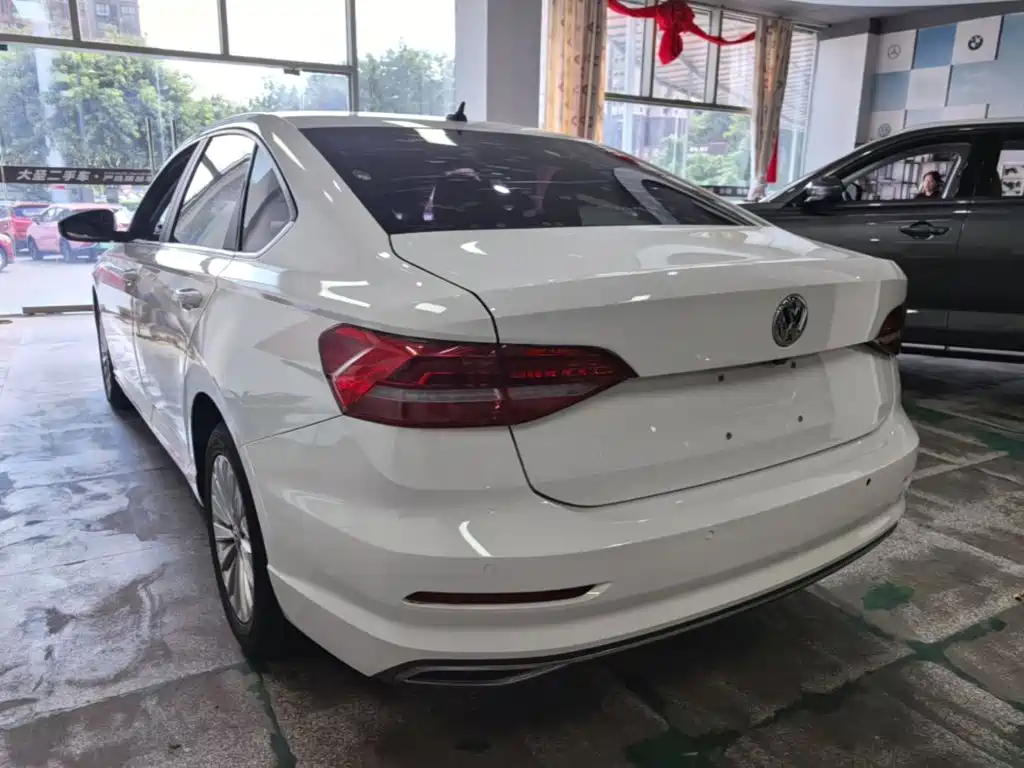 Volkswagen Lavida — миниатюра 5