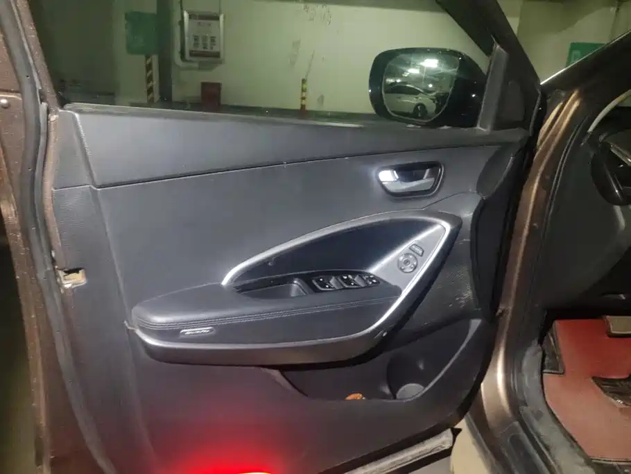 Hyundai Santa Fe — миниатюра 7