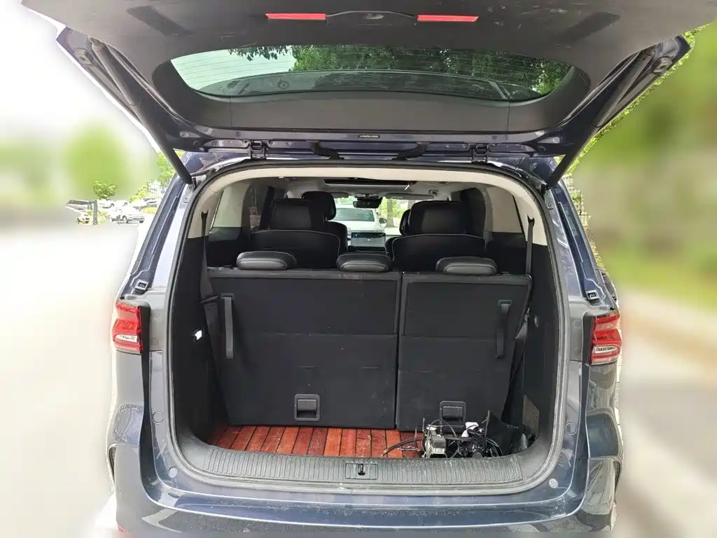Roewe iMAX8 — миниатюра 10