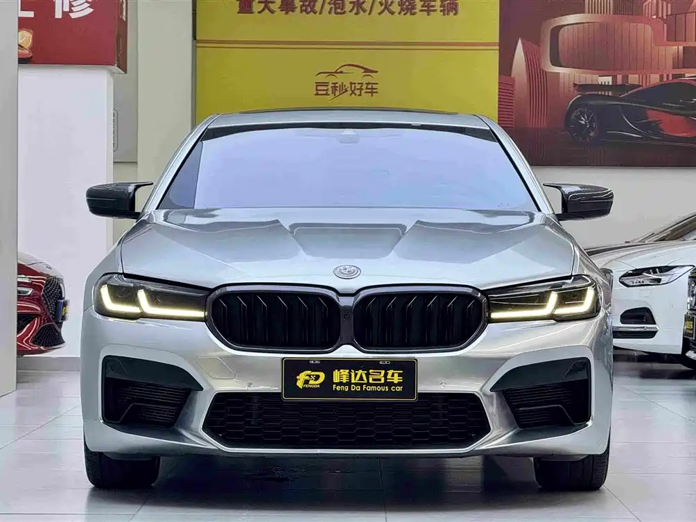 BMW 5 Series — миниатюра 3