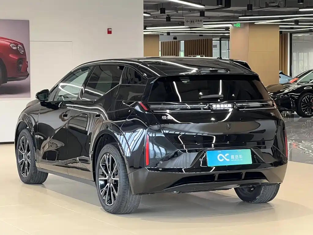 Zeekr X 2025 мест