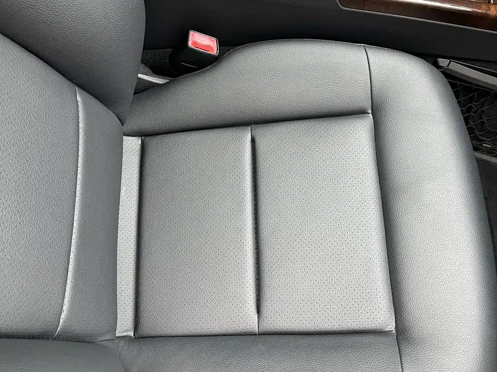 Mercedes-Benz E-Class — миниатюра 15