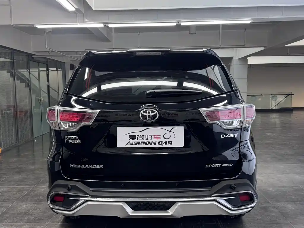 TOYOTA HIGHLANDER