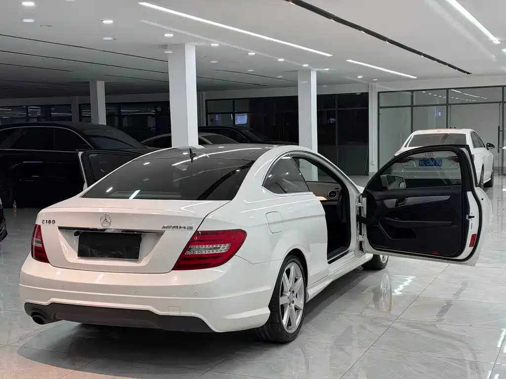 Mercedes-Benz C-Class (Import) — миниатюра 8