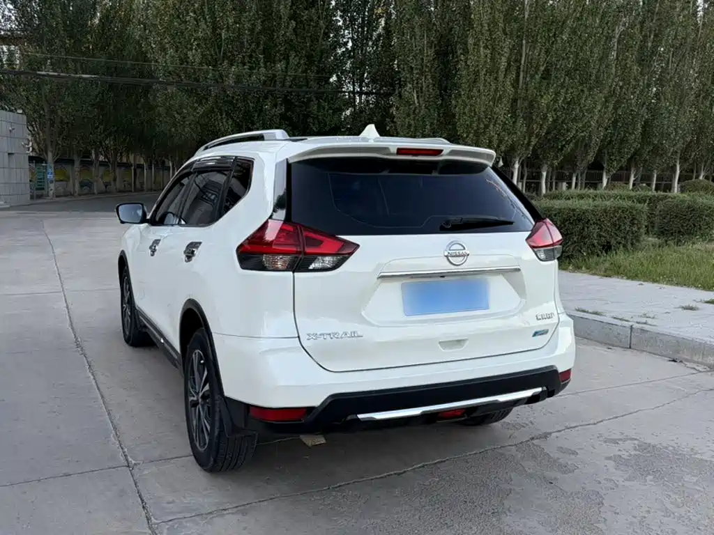 Nissan X-Trail — миниатюра 5