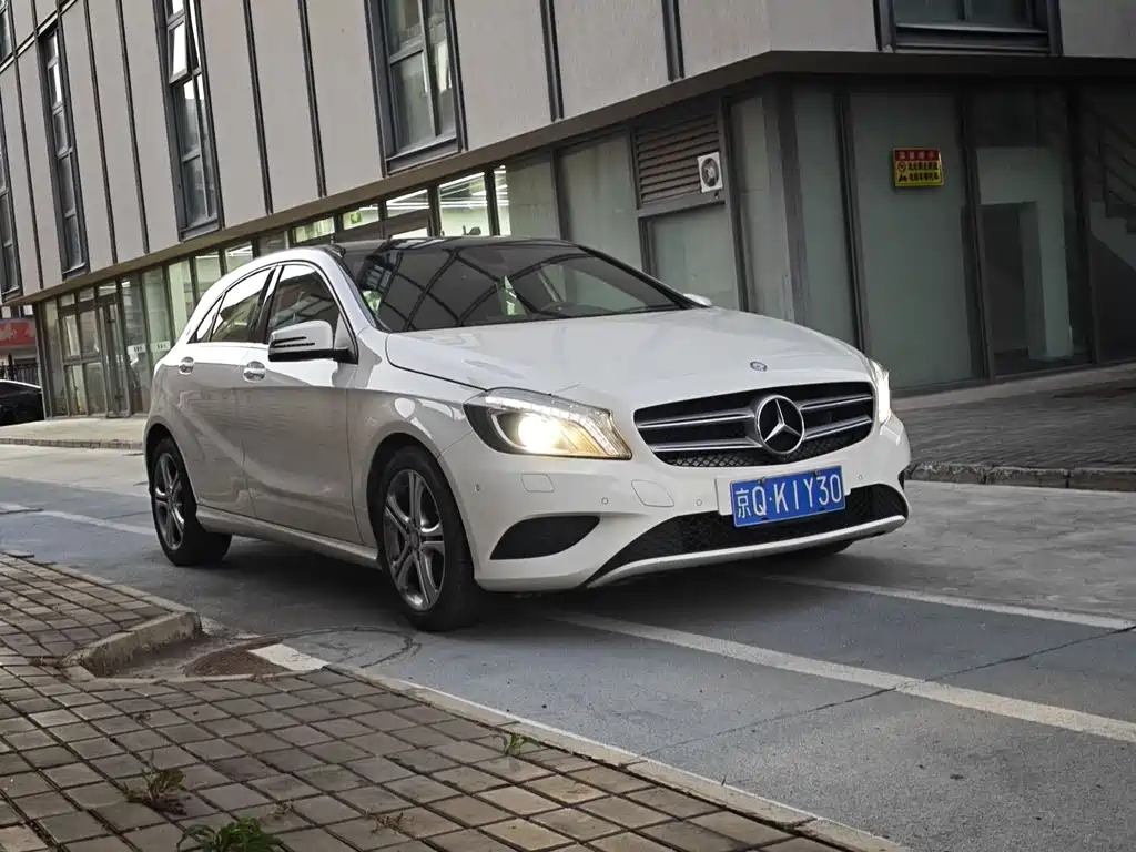 Mercedes-Benz A-Class (Import) — миниатюра 3