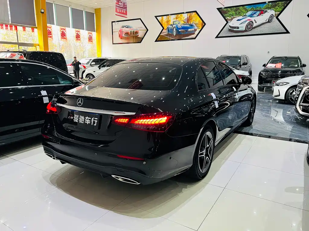 MERCEDES-BENZ E CLASS