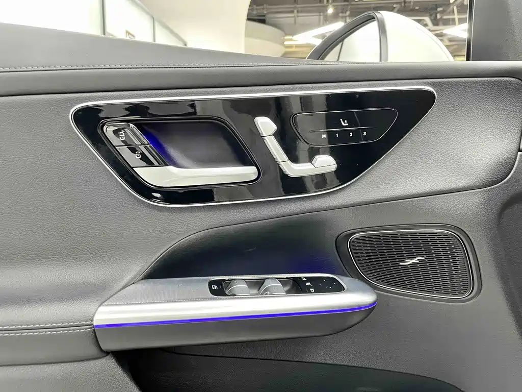 Mercedes-Benz GLC — миниатюра 16