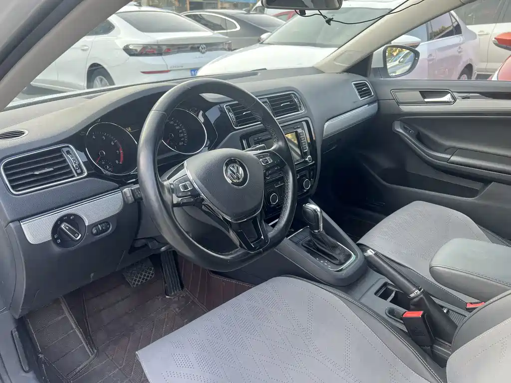 Volkswagen Sagitar — миниатюра 8