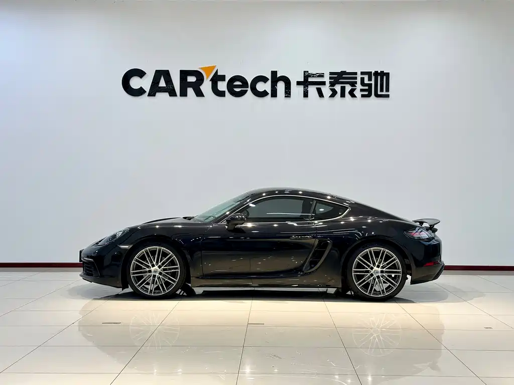 Porsche 718 2022 Cayman 2.0T