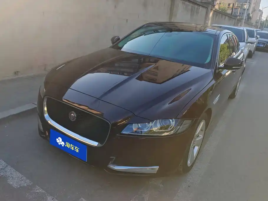 Jaguar XFL