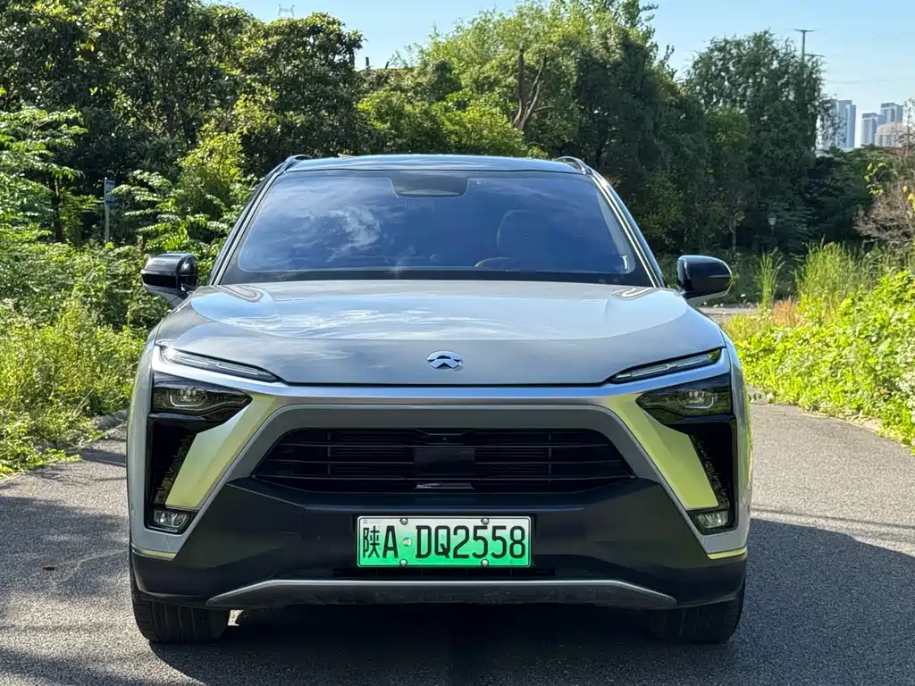 NIO ES8 2020 450KM мест