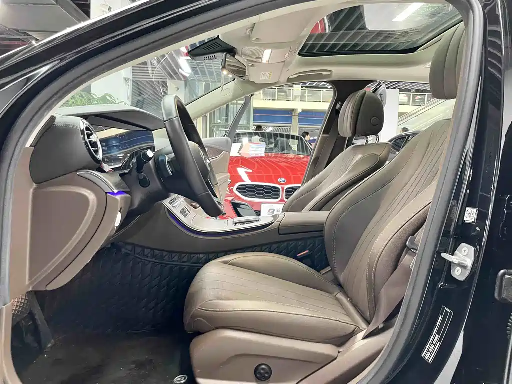 Mercedes-Benz E-Class — миниатюра 9