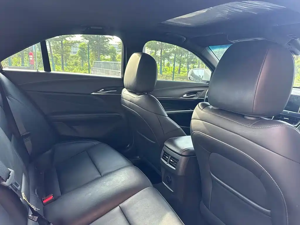 Cadillac CT4 — миниатюра 10