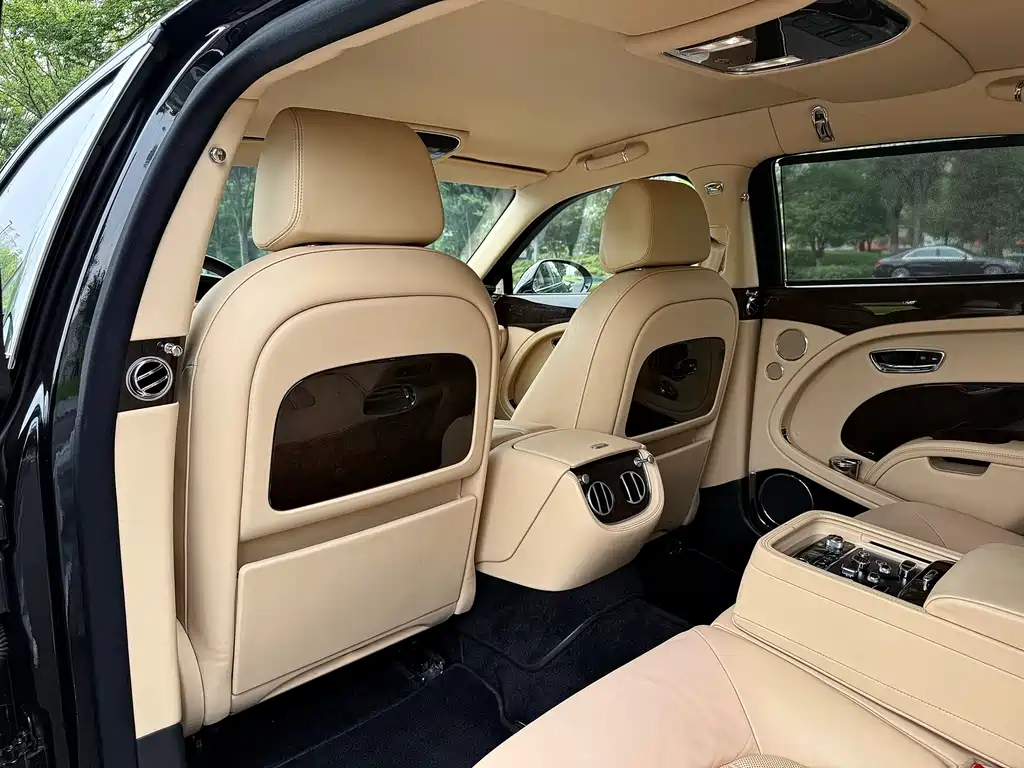 Bentley Mulsanne — миниатюра 13