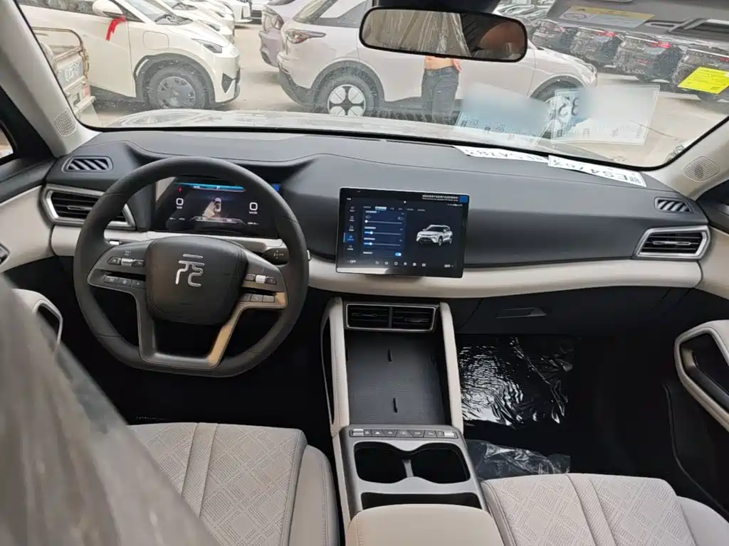 BYD Yuan Up UP 2025 301KM