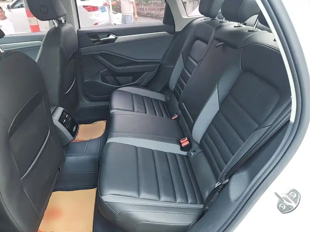 Volkswagen Sagitar — миниатюра 17