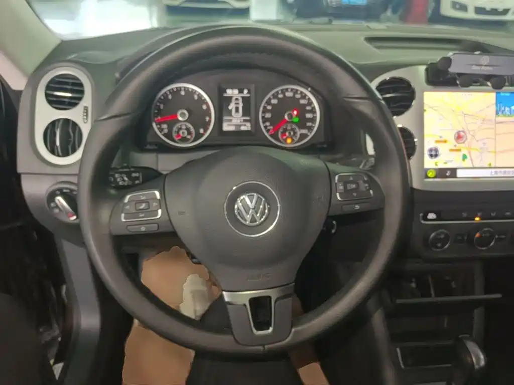 Volkswagen Tiguan — миниатюра 11