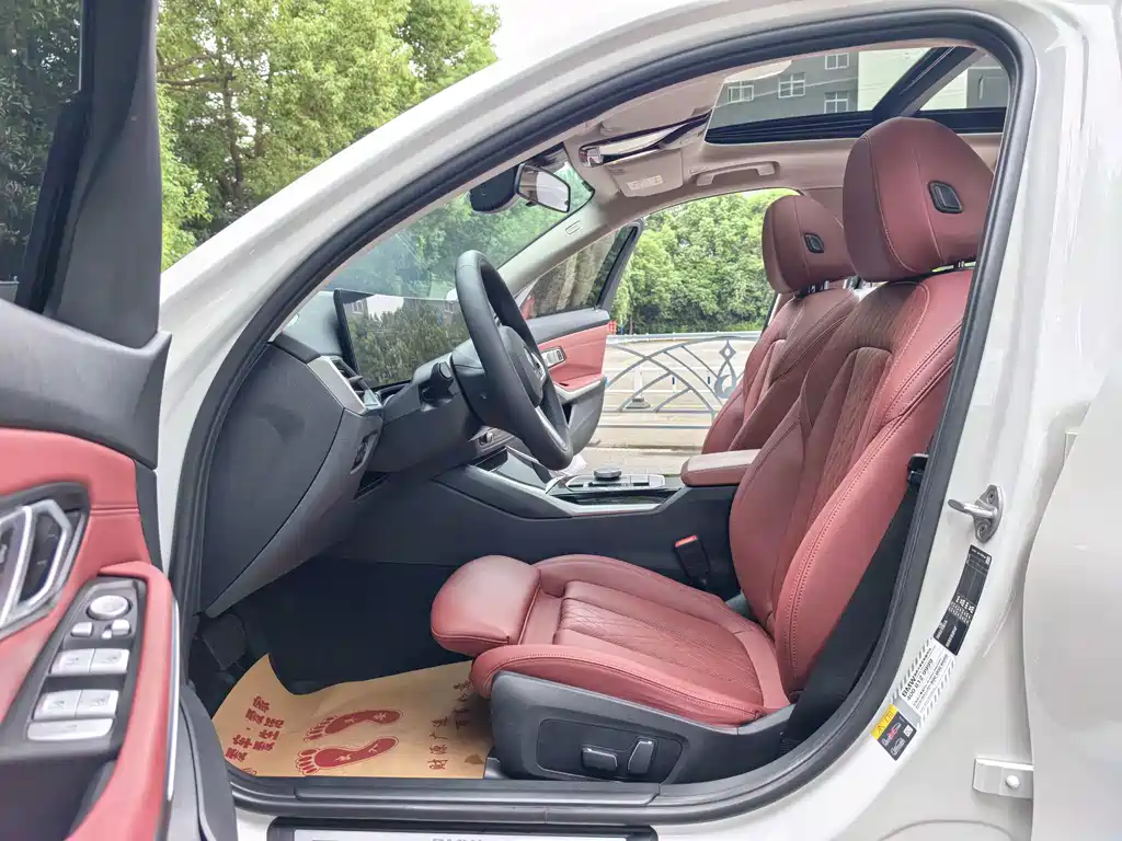 BMW i3 — миниатюра 11