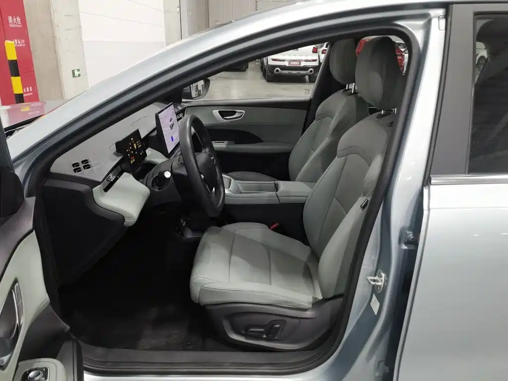 Roewe D6 — миниатюра 10