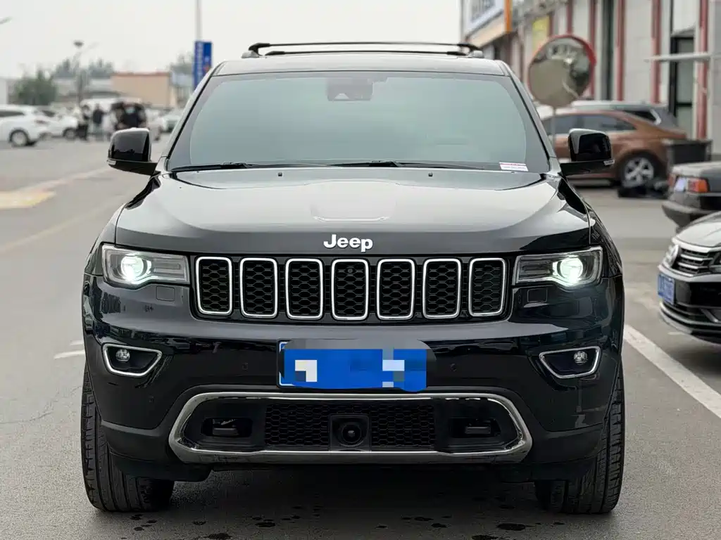 Jeep Grand Cherokee (Import) — миниатюра 2