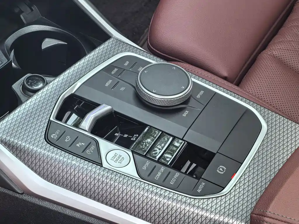 BMW 3 Series — миниатюра 17