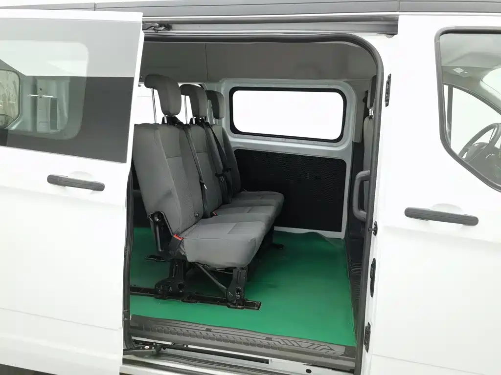 Ford Transit — миниатюра 15