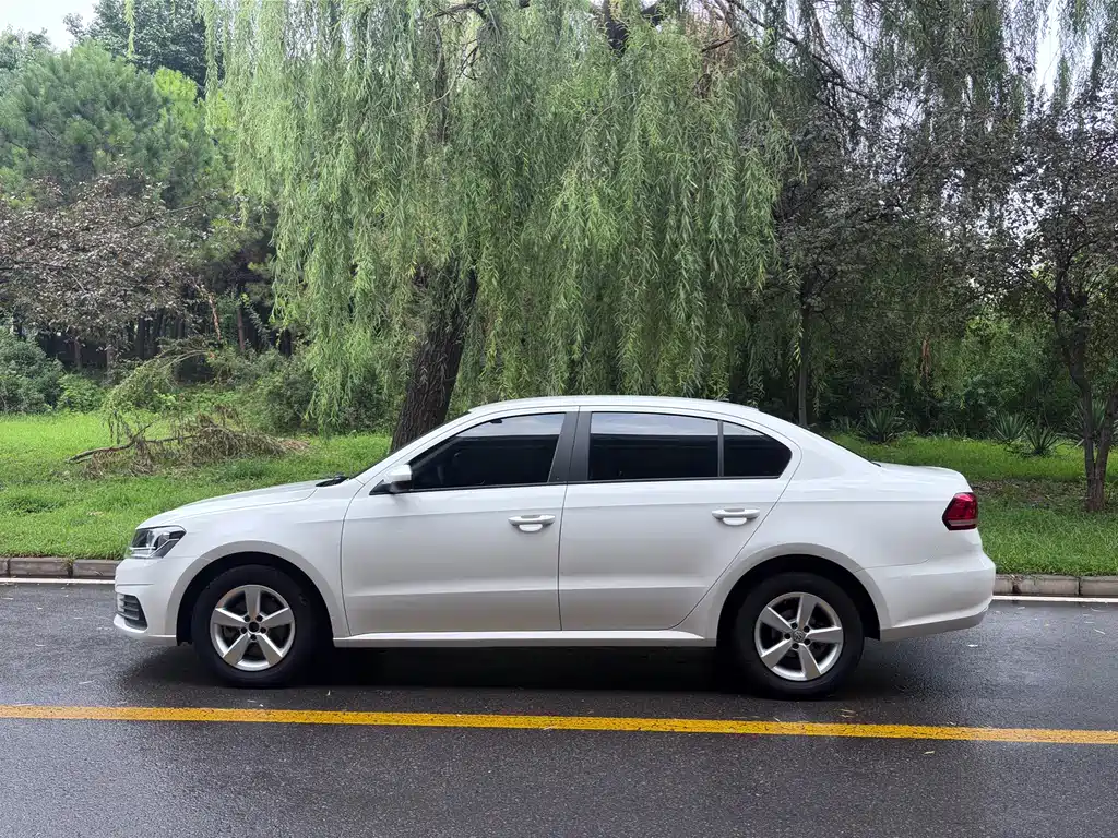 Volkswagen Lavida — миниатюра 6
