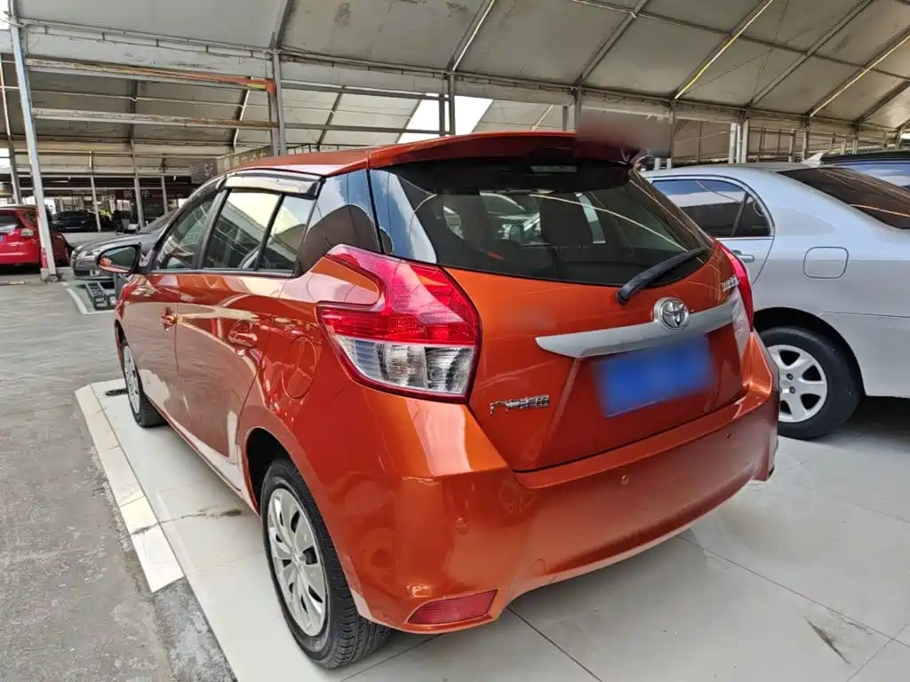 Toyota Yaris L — миниатюра 5