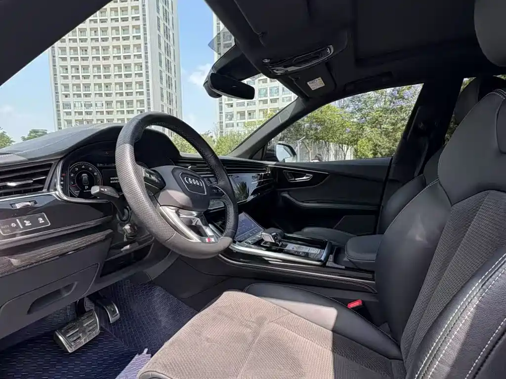 Audi Q8 2021 55 TFSI