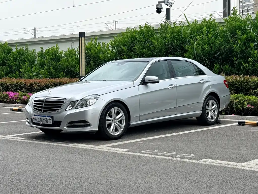 Mercedes-Benz E-Class 2011