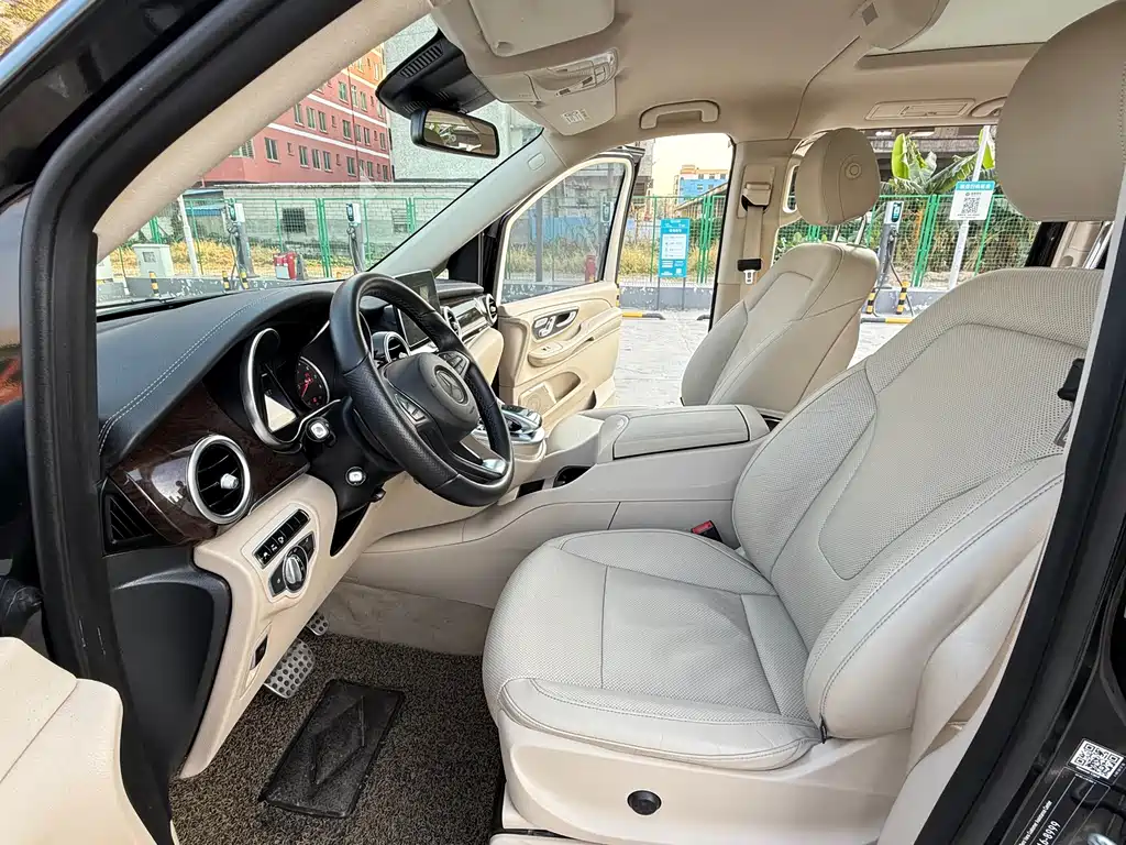 MERCEDES-BENZ V CLASS