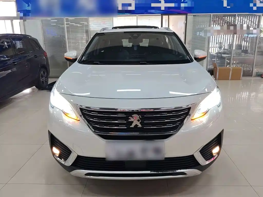 Peugeot 5008 — миниатюра 3