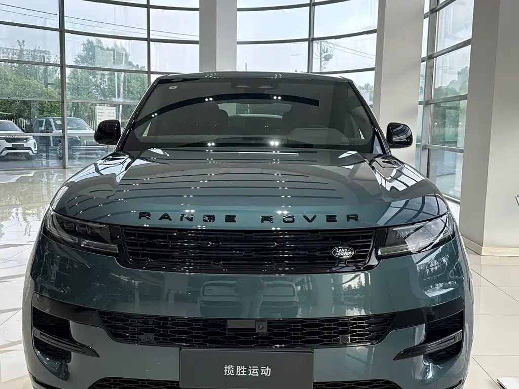 Land Rover Range Rover Sport 2026 400PS Dynamic SE