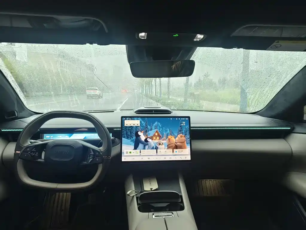 Lynk & Co Z10 — миниатюра 10