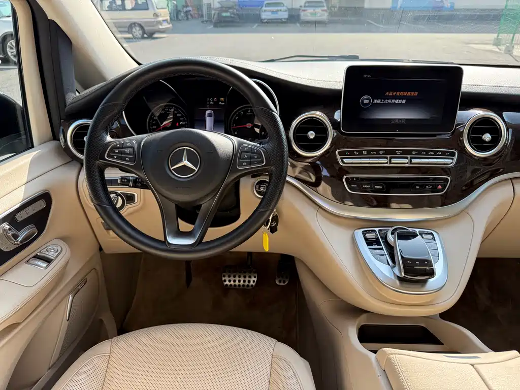 MERCEDES-BENZ V CLASS