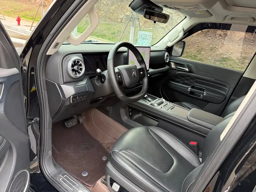 TANK TANK 300 NEW ENERGY